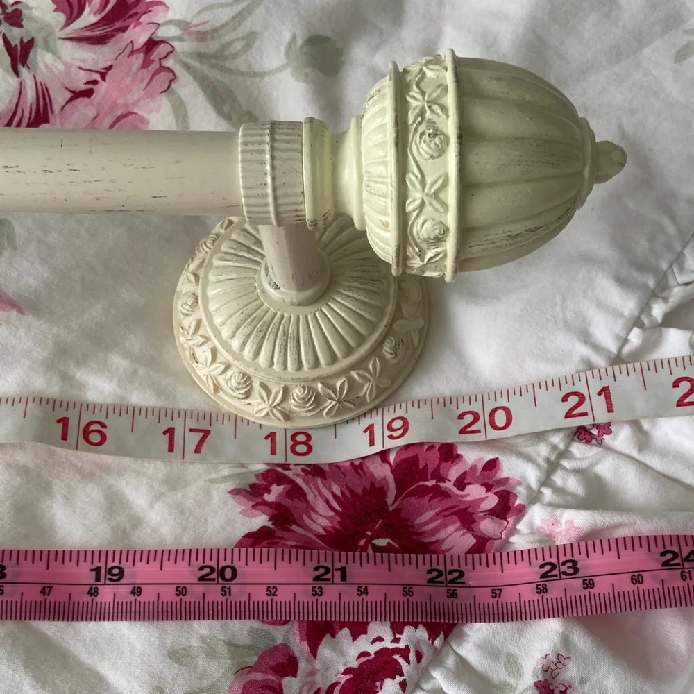 Simply Shabby Chic Cream Floral Roses Towel Bar NEW
